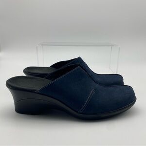 Clarks Artisan Women Size 9 Shoes Blue Leather Suede Mules Clogs Comfort Casual